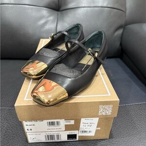 DOLCE VITA “Reyes Toe Cap” Flats Sz 6